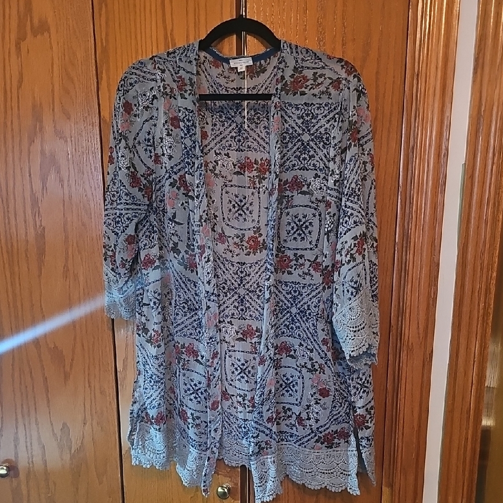 Light Blue Floral Lace-Trim Open-Front Kimono